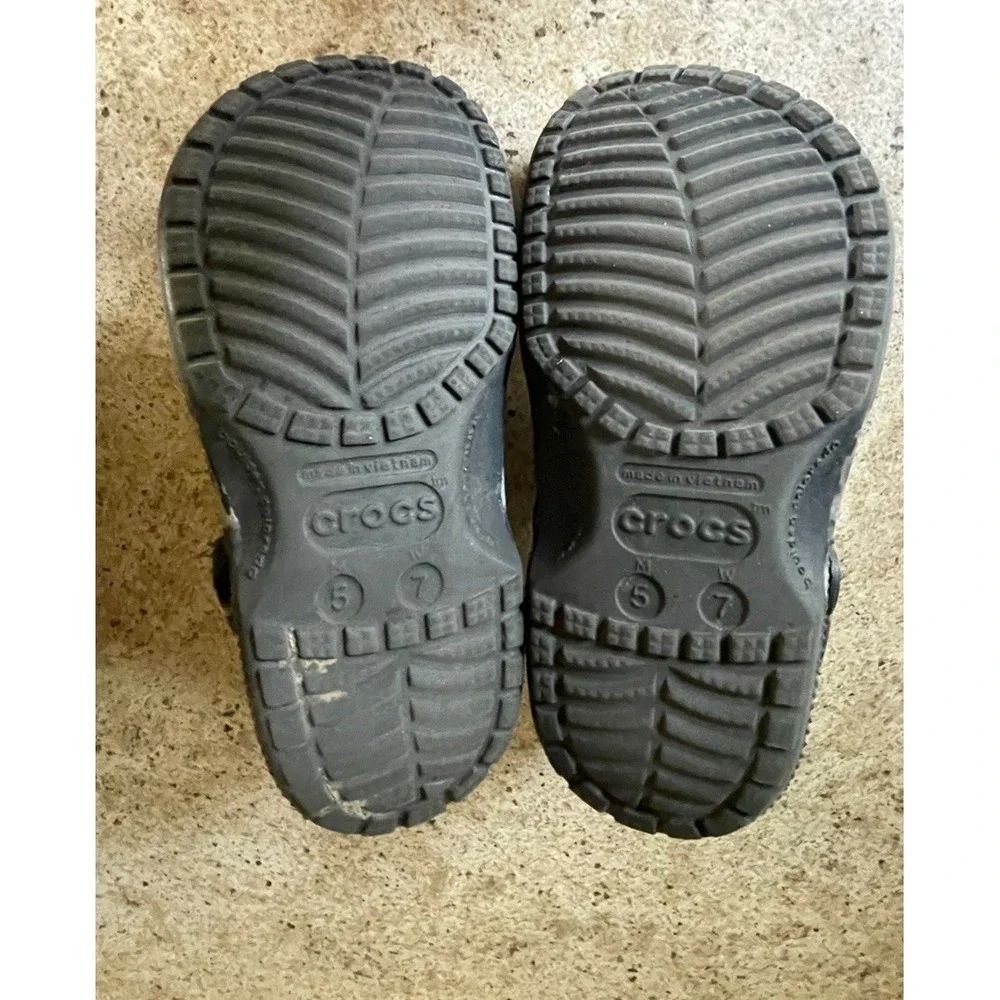 Crocs Gray/Black/White Camo Slip-On Clog Sandals Women's 7 Men's 5